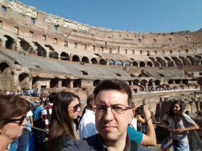 Dentro il Colosseo a Roma