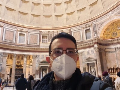 Dentro il Pantheon, Roma